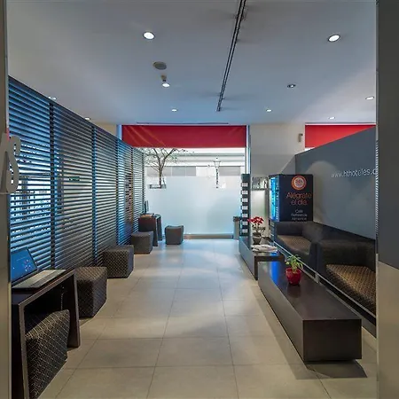 Hotel Petit Palace Triball