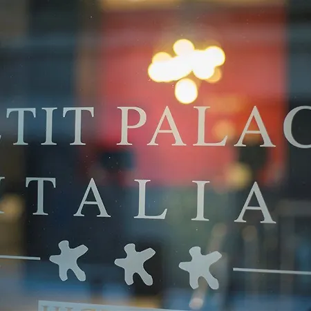 Petit Palace Triball 3*