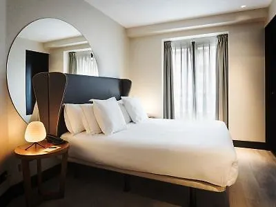 One Shot Luchana Hotel