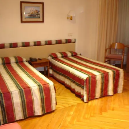 Hotell Mediodia 2*