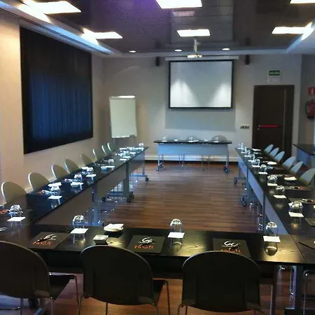 Hotell Tach Airport 4*