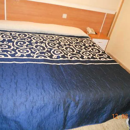 Hotel Barajas Plaza 3*