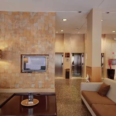 H10 Tribeca 4* Madryt