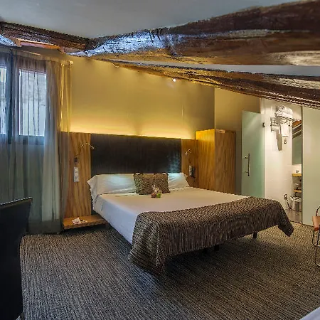 מלון Petit Palace Plaza Del Carmen 4*