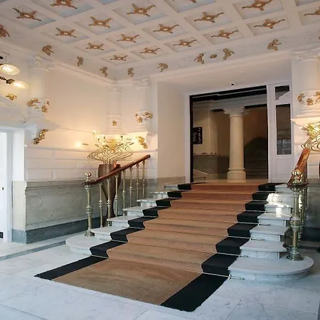 Hotell Petit Palace Lealtad Plaza