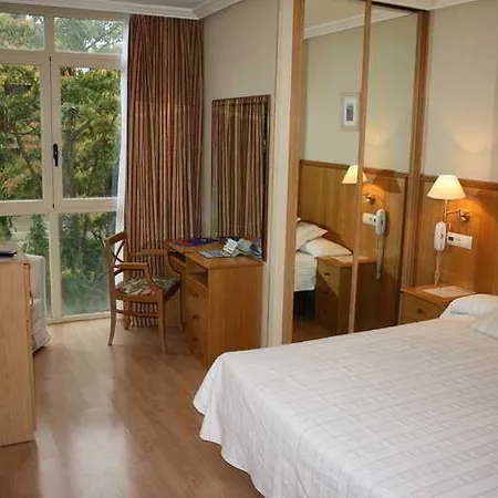 Ah El Parque - Arturo Soria Centro Hotell Madrid