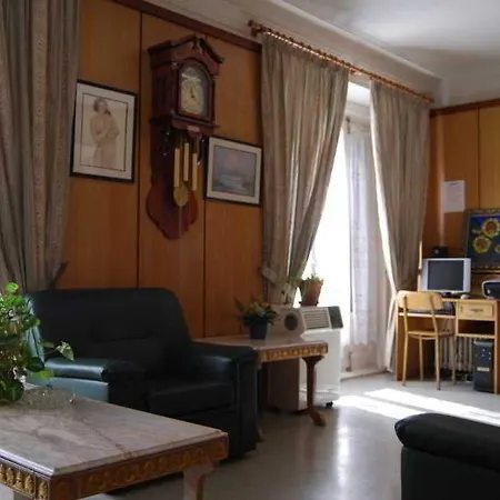 La Perla Asturiana Guest house Madrid