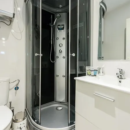 Pio Baroja City Center Apartamento *