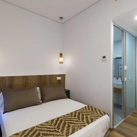 The Bridge Huertas Guest house Madrid