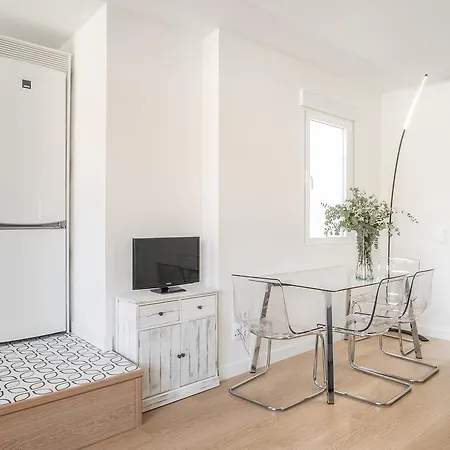 Bnbholder Stunning Terrace Centre Apartment