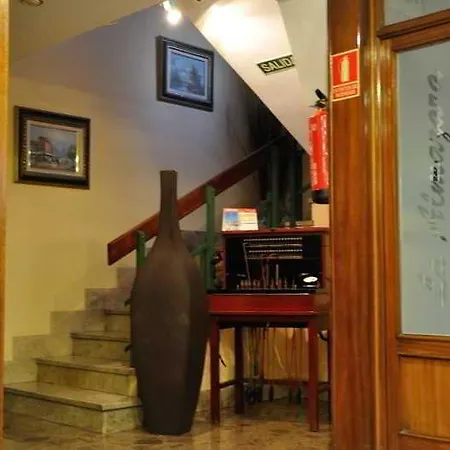 Hotel Uve Marcenado 3*