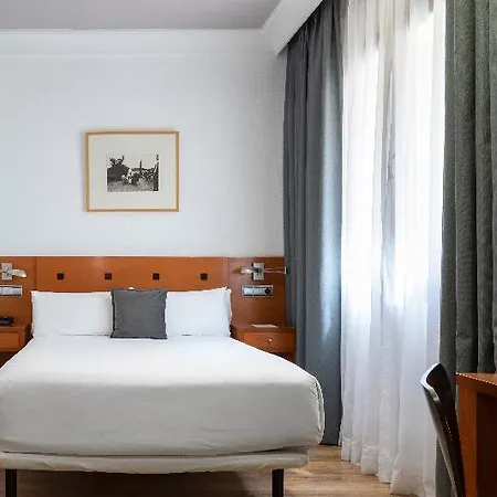Hotel Petit Palace Cliper-gran Via