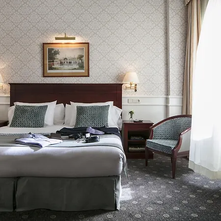Emperador 4* Madrid