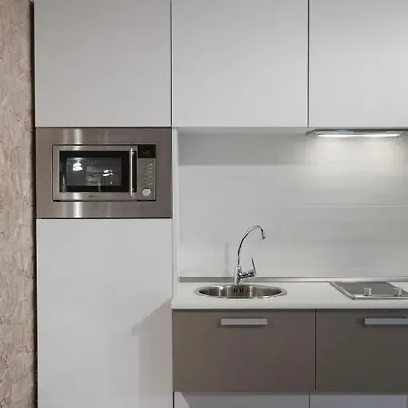 Nickel Apartment *