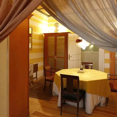 Escala Opera Guest house