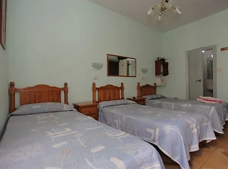 Guest house Fuentesol 2*
