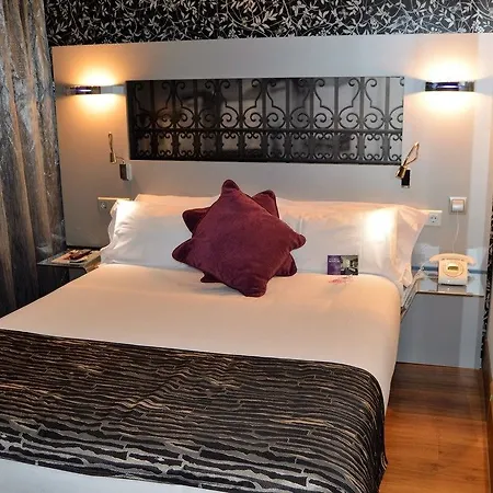 Hotel Petit Palace Plaza Mayor 4*