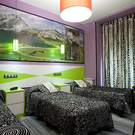 Jc Santa Ana Guest house Madrid
