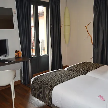 Hotel Petit Palace Posada Del Peine 4*