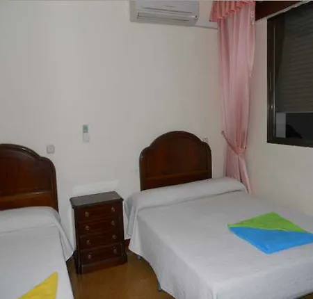 Apartamentos Sleeping In Madrid Apartamento Madrid