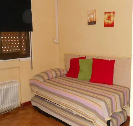 Apartamento Apartamentos Sleeping In Madrid *