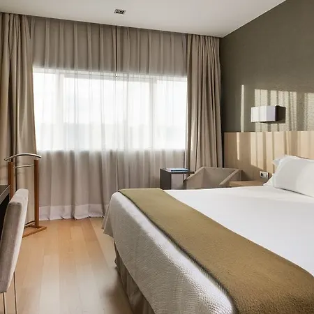 Nh Ribera Del Manzanares Hotel