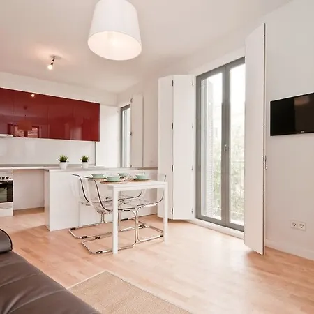 Smartrentals Puerta Del Sol Hotel *