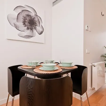 Smartrentals Puerta Del Sol Hotel