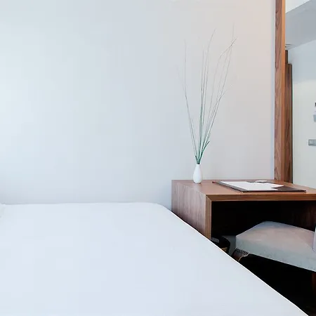 Hotell Opera 4*