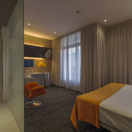 Icon Embassy Hotel