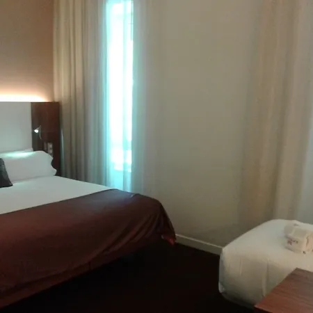 Hotel Icon Embassy 4*