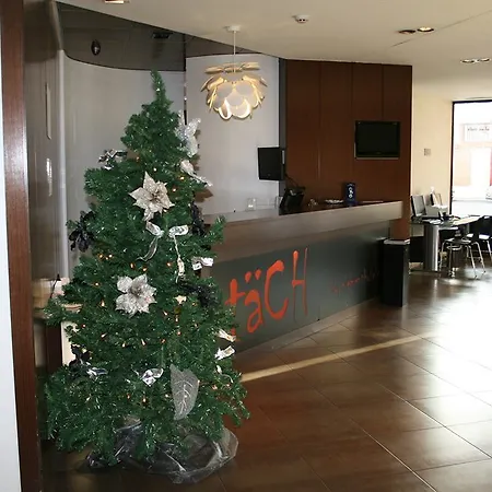 Tach Airport Madri