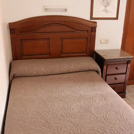 Guest house Conchita Legazpi *