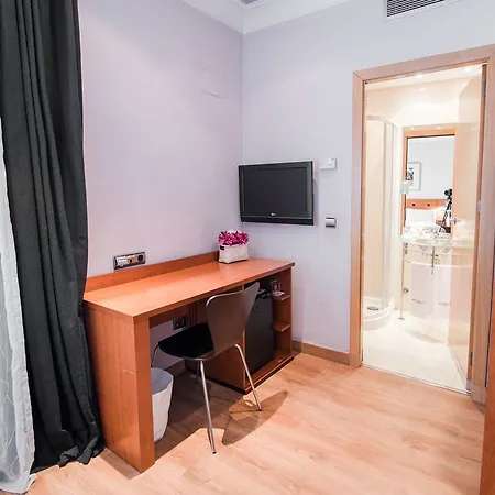 Petit Palace Cliper-gran Via Hotel