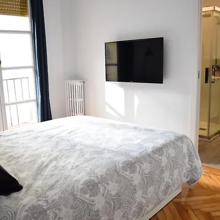Suites Gran Via Bed & Breakfast