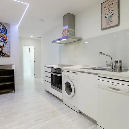 Bookinmadrid Com - Cascorro Sq 18 Pax *