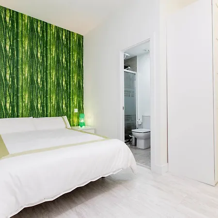 Bookinmadrid Com - Cascorro Sq 18 Pax