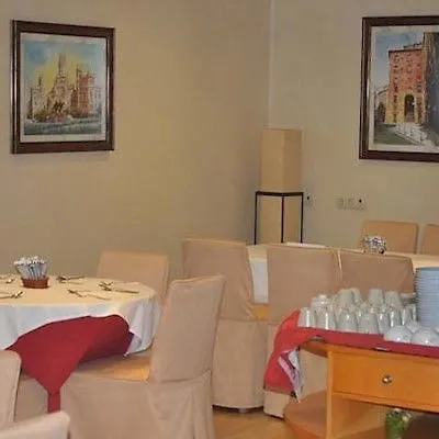 Hotel Infanta Mercedes