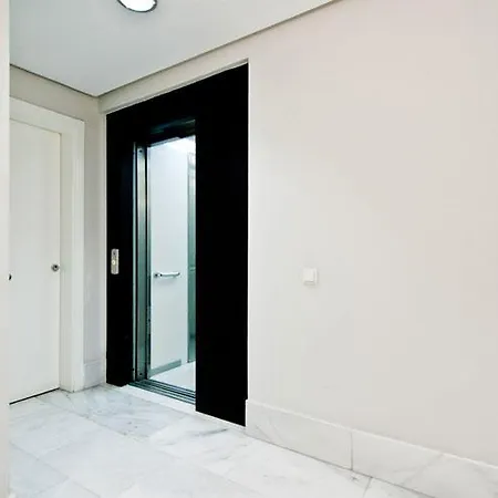 - Alcala 88 Apartment
