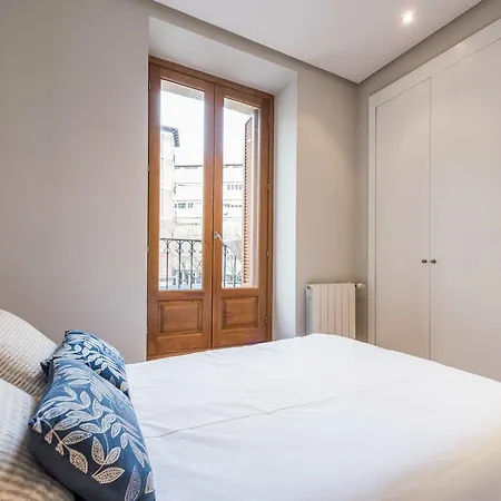 - Alcala 88 Apartment *
