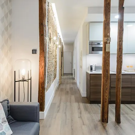 Apartman Charming Center - *