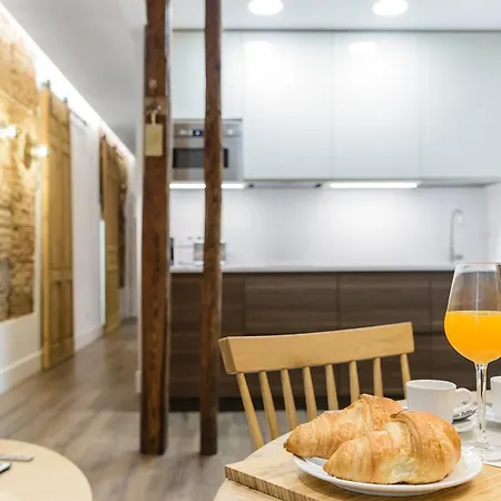 Charming Center - Apartman