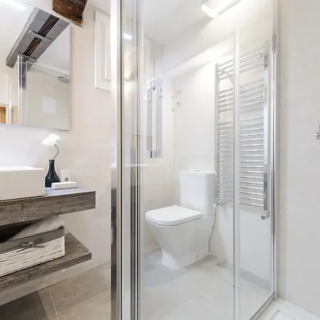 Charming Center - Apartman