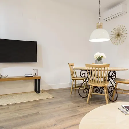 Charming Center - Apartman *