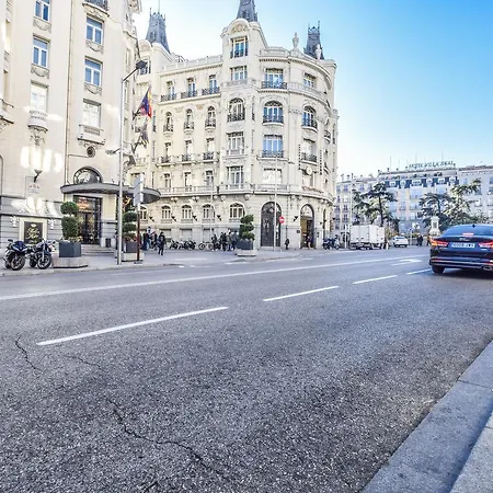 Smart Plaza De Las Cortes Apartment
