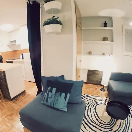 Apartment Lollipop Flats City Centre Petit Madrid