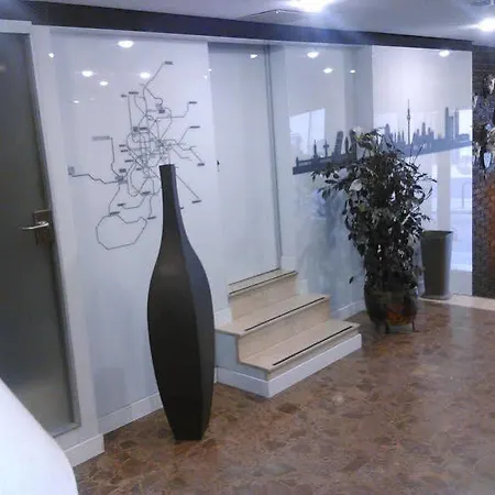 Uve Marcenado Hotel