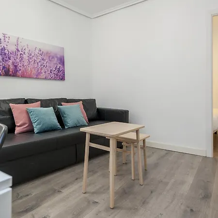 Apartment Alterhome Palacio Real Iii
