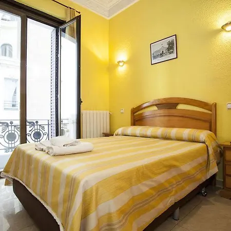 Josefina Hostal *