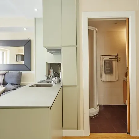 Leeways Loft In Mayor Apartment *